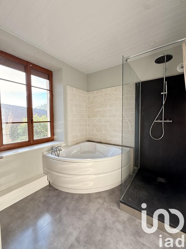 Maison de village - 210 m² - 8 pièces