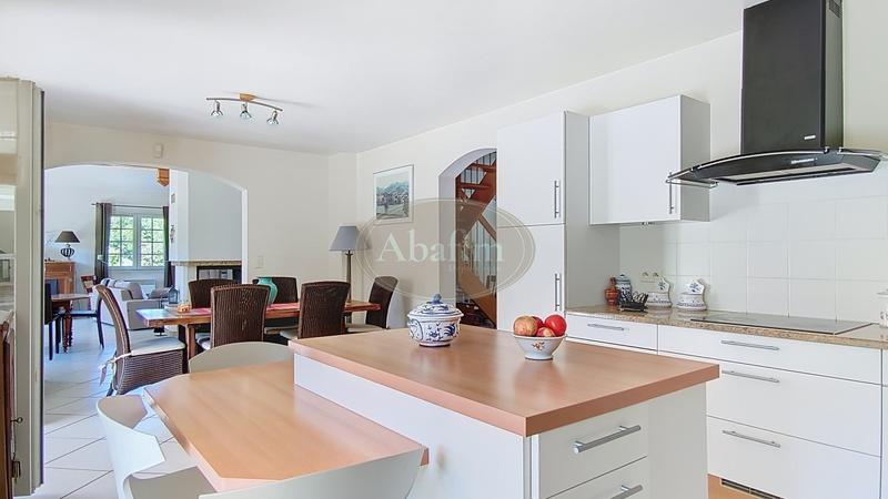 Maison - 182 m² - 6 pièces