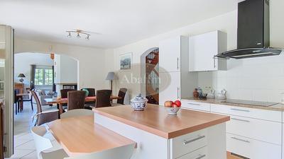 Maison - 182 m² - 6 pièces