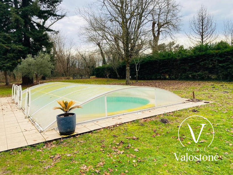 Maison - 181 m² - 8 pièces