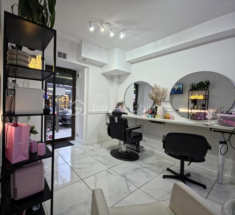 Bureau - 11 m² - 1 pièce