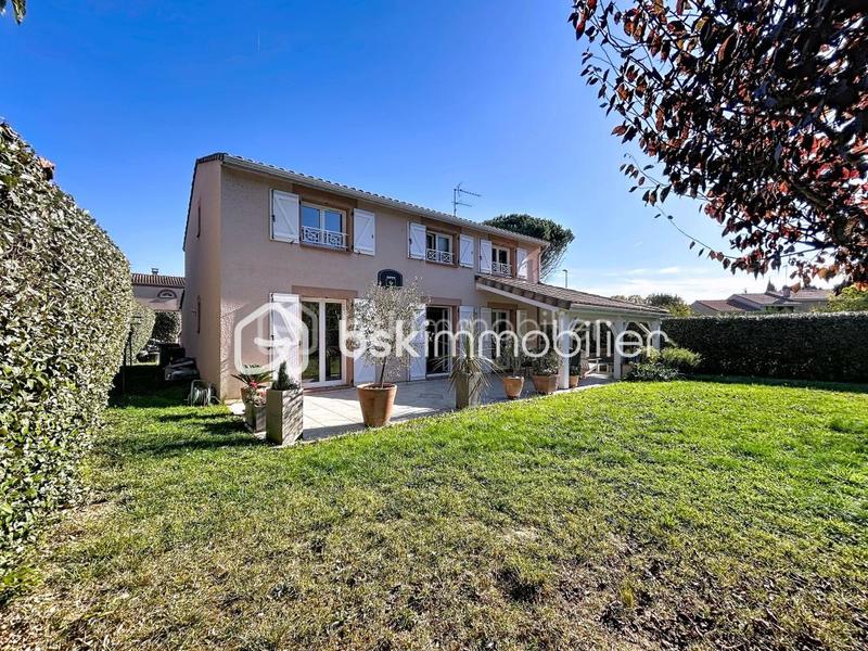 Maison - 138 m² - 6 pièces