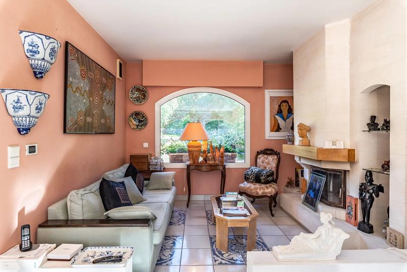 Maison - 310 m² - 6 pièces