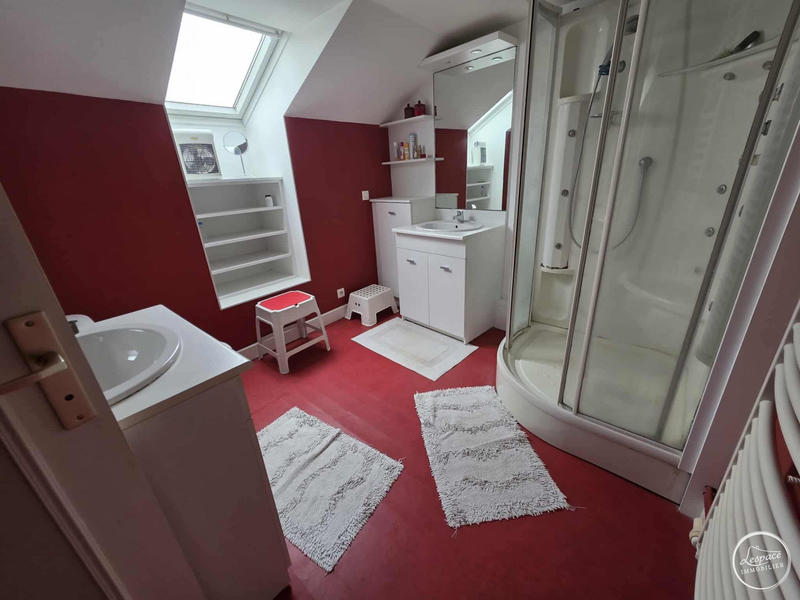 Maison - 186 m² - 5 pièces