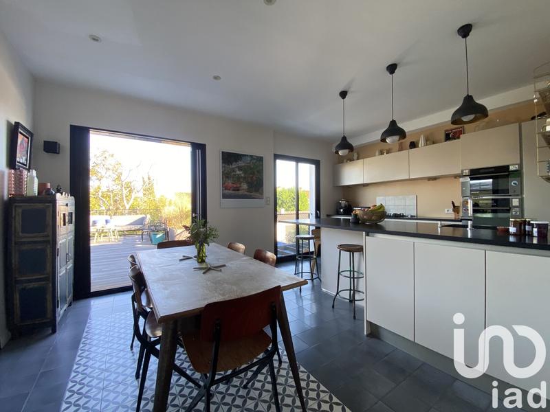 Maison - 207 m² - 7 pièces