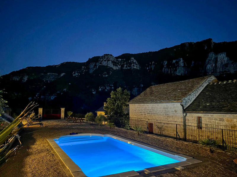 Propriété - 380 m² - 13 pièces