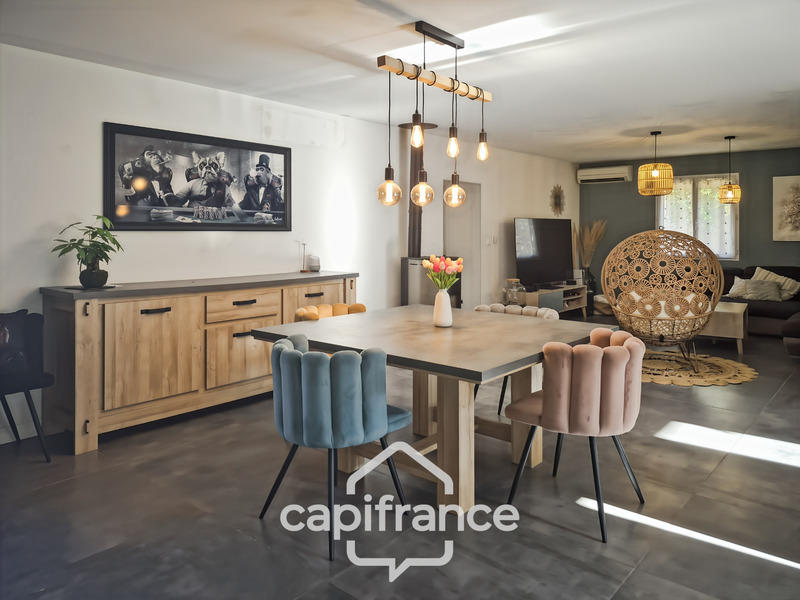 Villa - 160 m² - 8 pièces