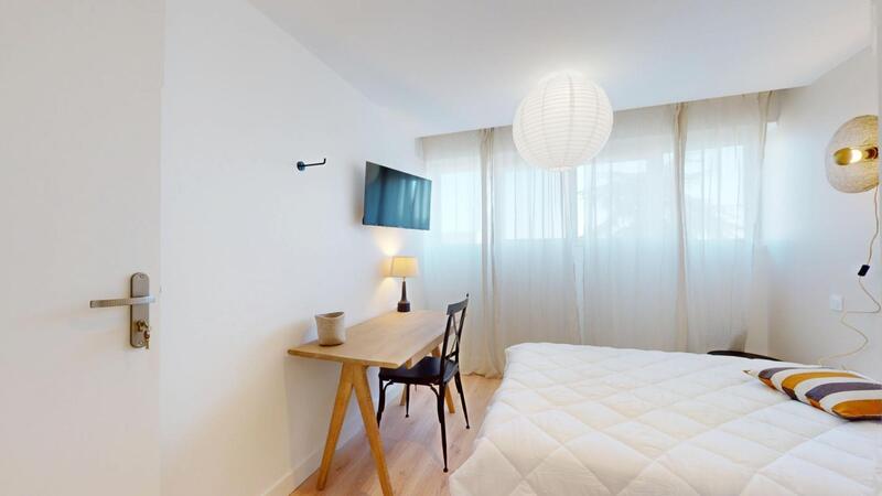 Appartement - 99 m² - 6 pièces