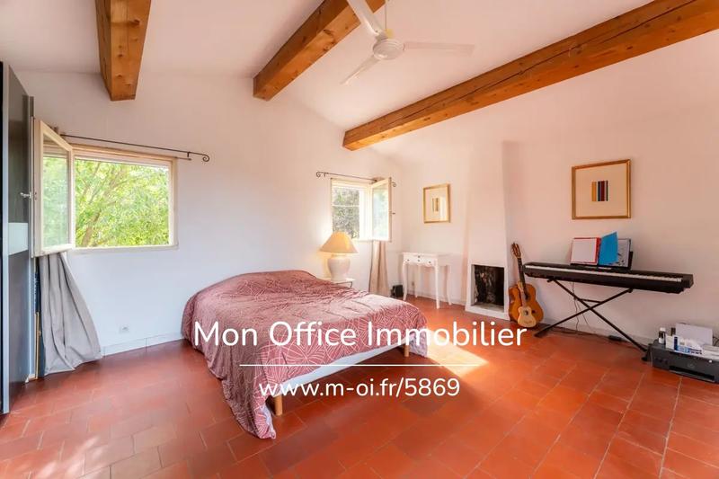 Villa - 180 m² - 5 pièces