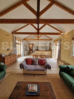 Maison en pierre - 200 m² - 8 pièces