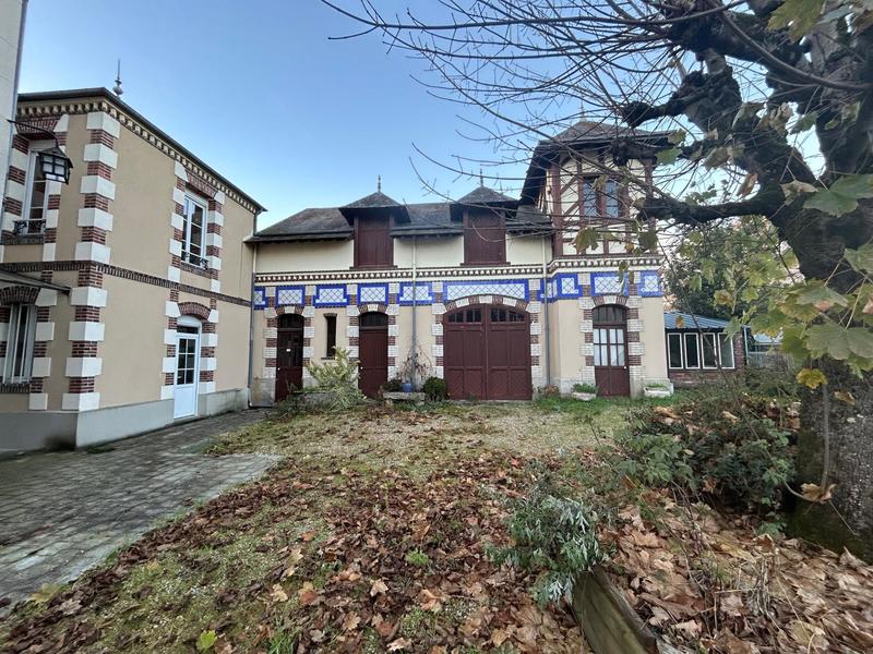 Maison de maîtres - 192 m² - 7 pièces