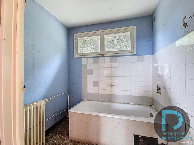 Maison ancienne - 461 m² - 3 pièces