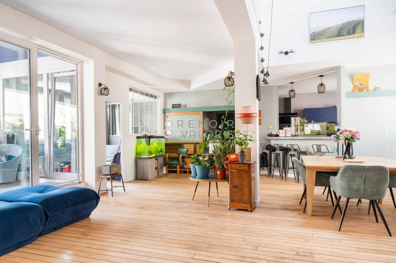 Appartement - 147 m² - 6 pièces