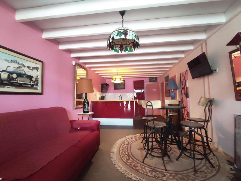 Maison - 230 m² - 6 pièces