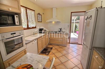 Villa - 90 m² - 4 pièces