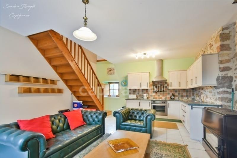 Maison - 228 m² - 8 pièces