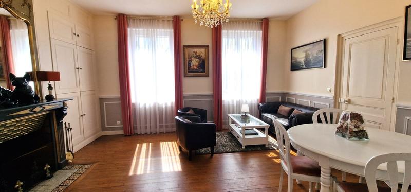 Maison - 168 m² - 7 pièces