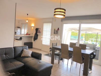 Maison - 240 m² - 12 pièces