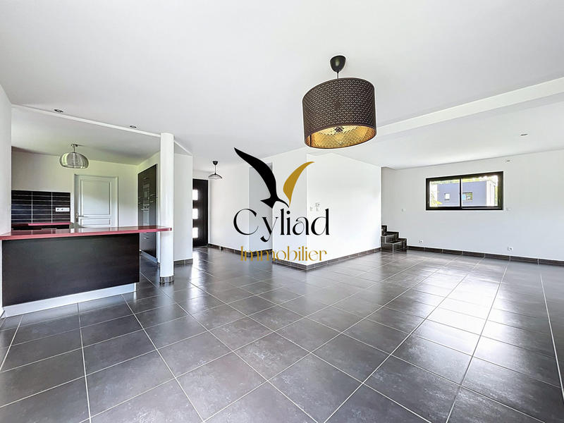 Maison contemporaine - 136 m² - 6 pièces