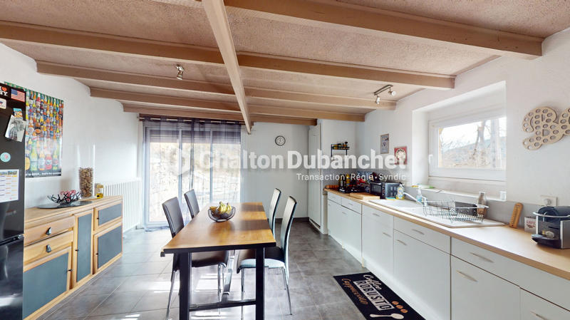 Maison - 105 m² - 4 pièces