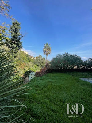 Maison - 185 m² - 7 pièces