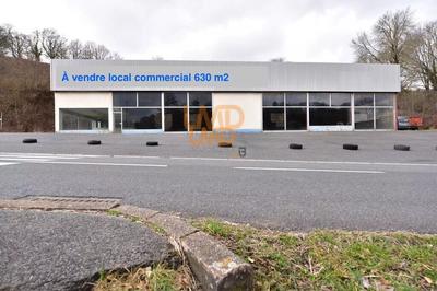 Local commercial - 630 m² - 3 pièces