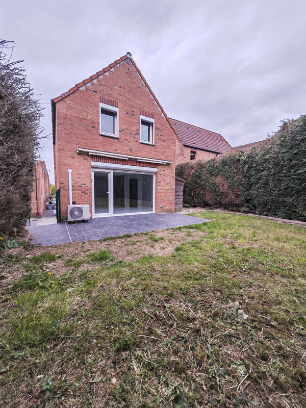 Maison - 88 m² - 4 pièces