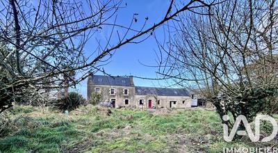 Maison - 267 m² - 11 pièces