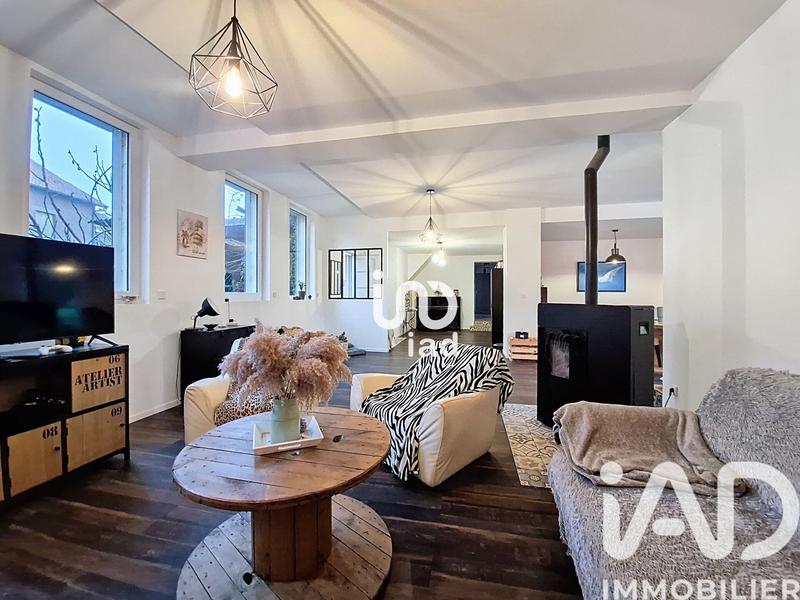 Maison - 226 m² - 7 pièces