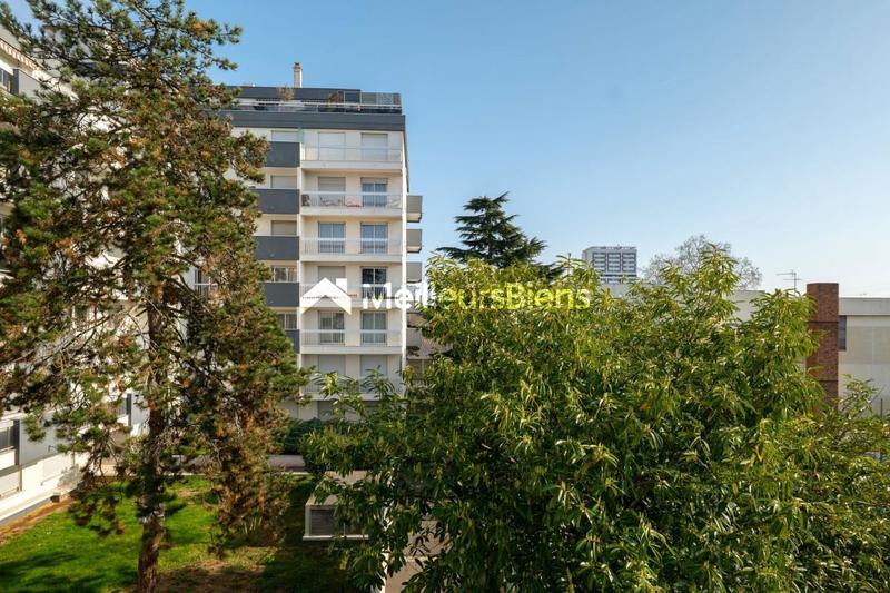 Appartement - 105 m² - 5 pièces