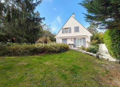 Maison - 154 m² - 8 pièces