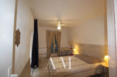 Appartement - 80 m² - 3 pièces