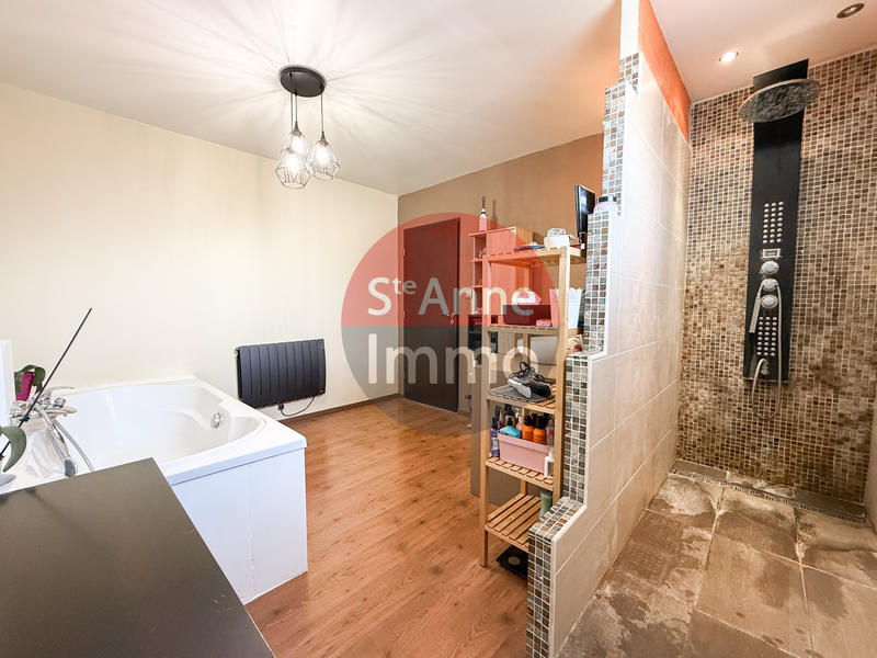 Maison - 192 m² - 6 pièces