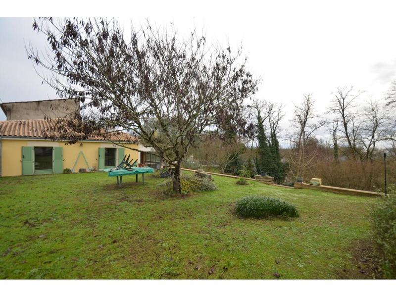 Maison - 97 m² - 5 pièces