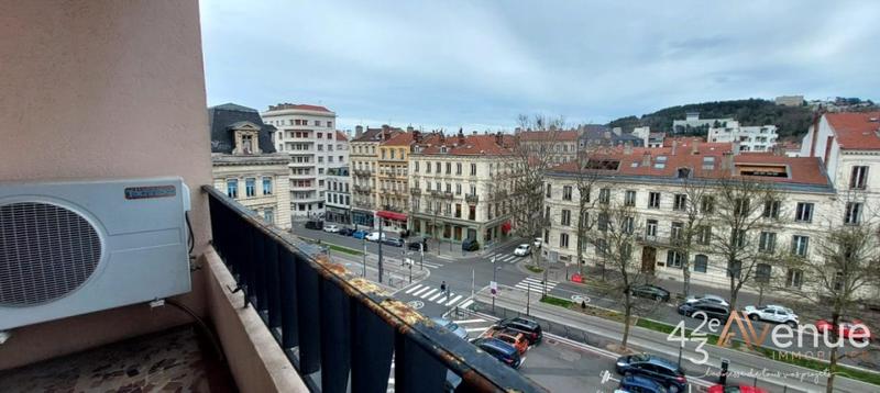 Appartement - 83 m² - 5 pièces