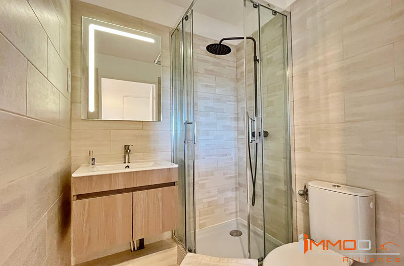 Appartement - 80 m² - 3 pièces