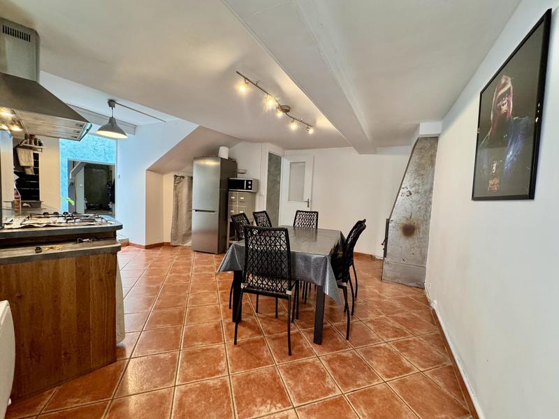 Maison - 140 m² - 5 pièces