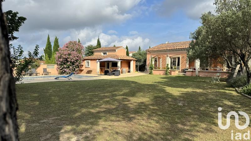 Maison - 234 m² - 12 pièces