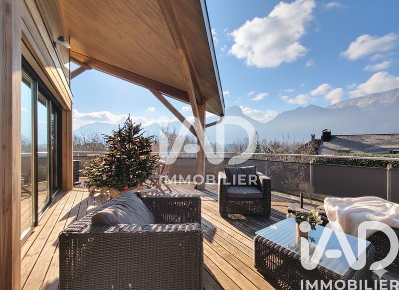 Châlet - 208 m² - 6 pièces