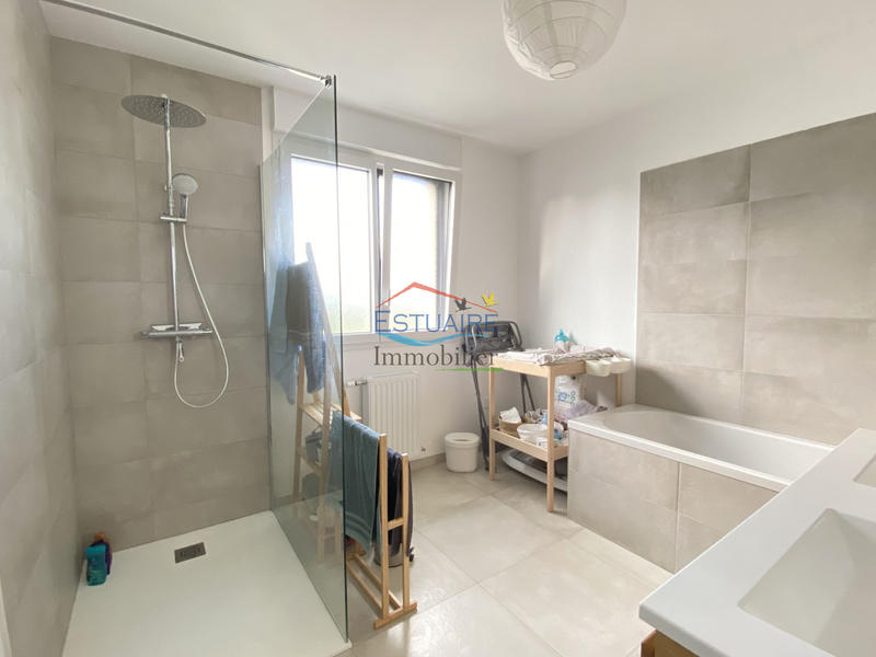 Maison - 115 m² - 6 pièces