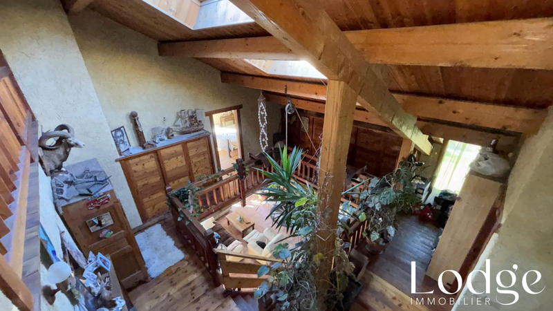 Maison - 320 m² - 8 pièces