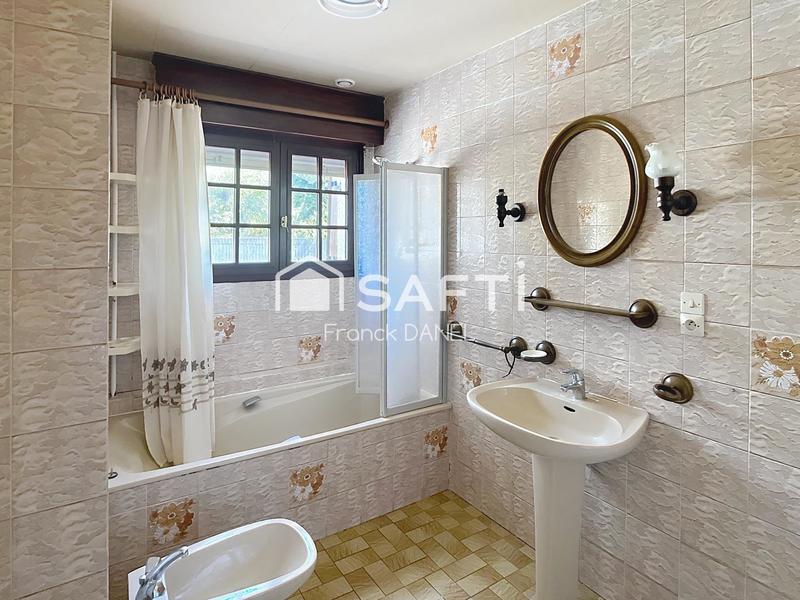 Maison - 140 m² - 5 pièces