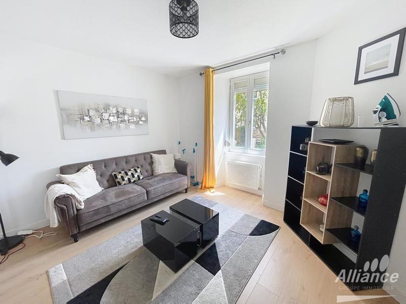 Immeuble - 305 m² - 15 pièces