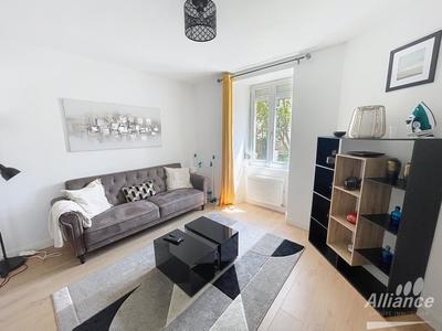 Immeuble - 305 m² - 15 pièces