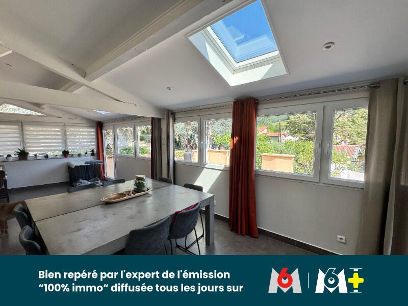 Maison - 226 m² - 6 pièces