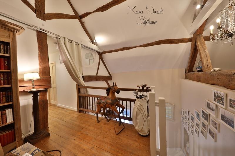 Maison - 480 m² - 10 pièces