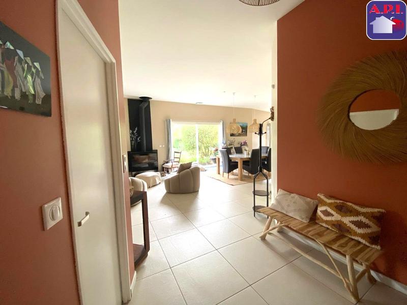 Maison - 239 m² - 7 pièces