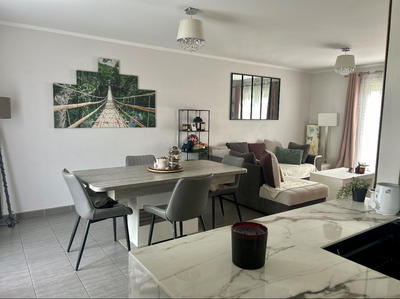 Maison - 105 m² - 5 pièces