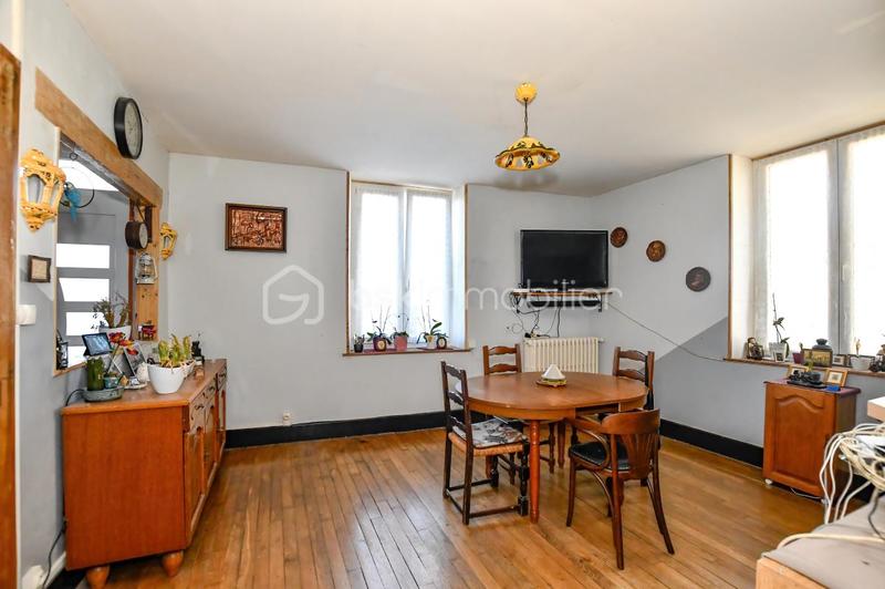 Maison - 203 m² - 6 pièces