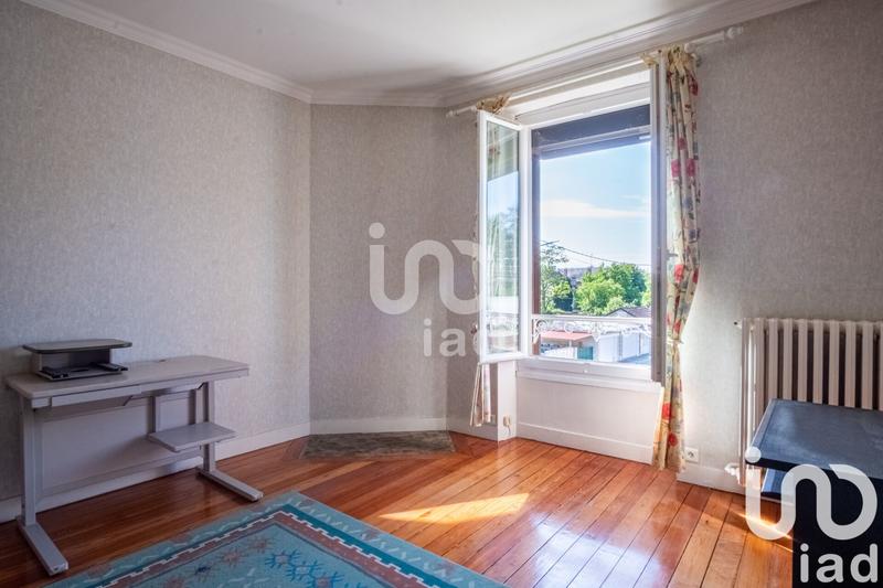 Maison - 165 m² - 9 pièces